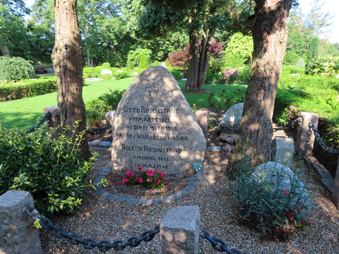 Das Grab von Pastor Otto Rosenstand auf dem Friedhof Vester Vedsted. Foto: Charlotte Lindhardt